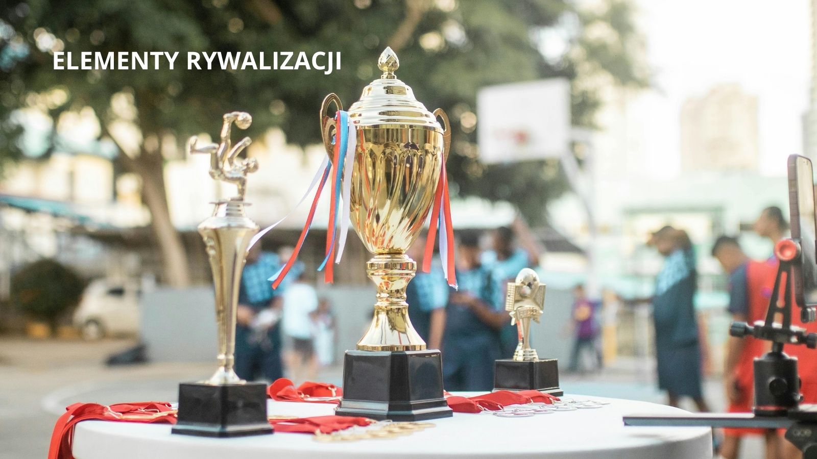 Stacje rotacyjne i elementy rywalizacji — zadania zespołowe (bez przycinania)